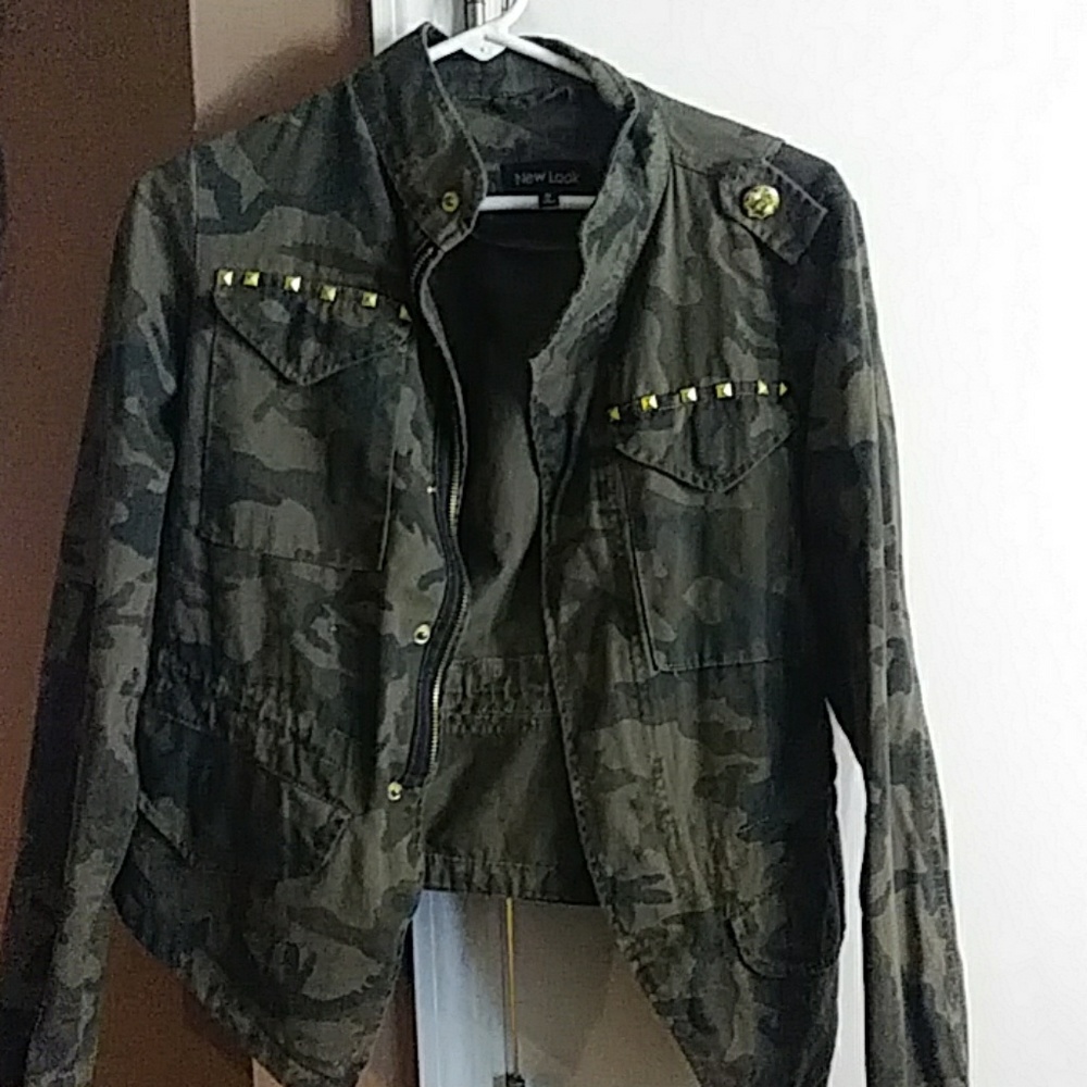 Camo jacket with studs